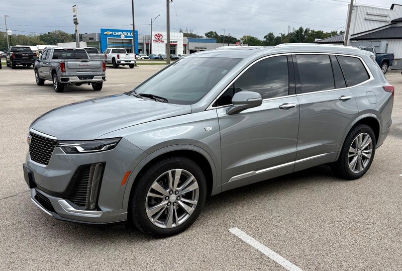 Cadillac XT6 Vehicle Full-screen Gallery Image 09