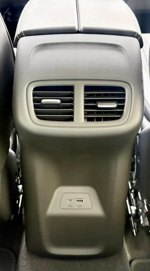 2026 Buick Envision Sport Touring thumbnail image 12