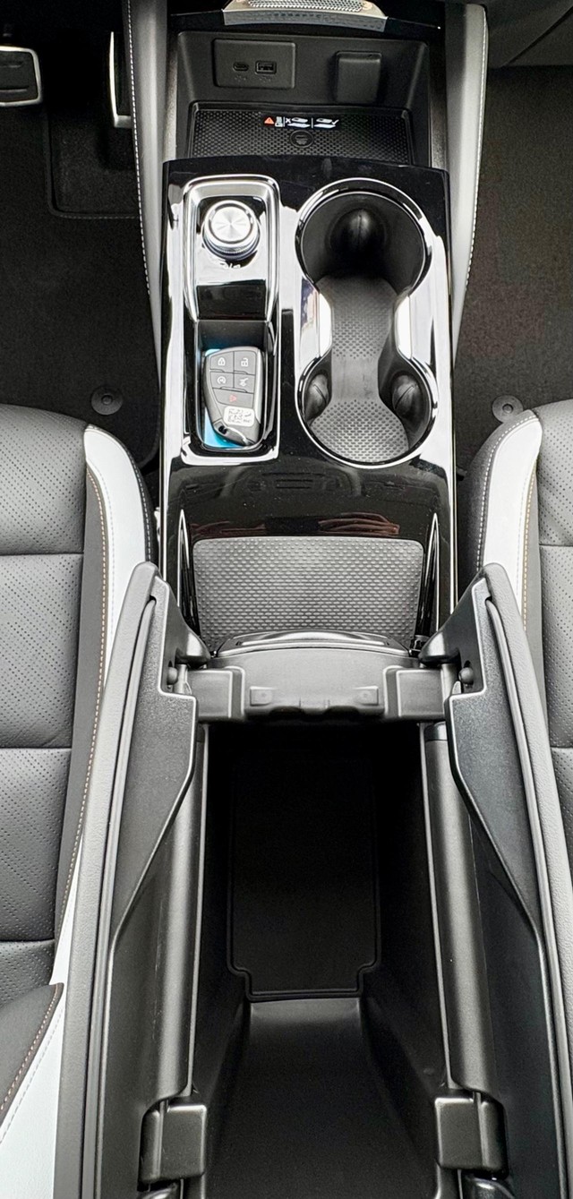 2026 Buick Envision Sport Touring thumbnail image 14