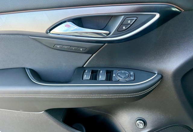2026 Buick Envision Sport Touring thumbnail image 17