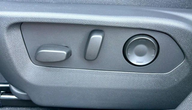 2026 Buick Envision Sport Touring thumbnail image 32