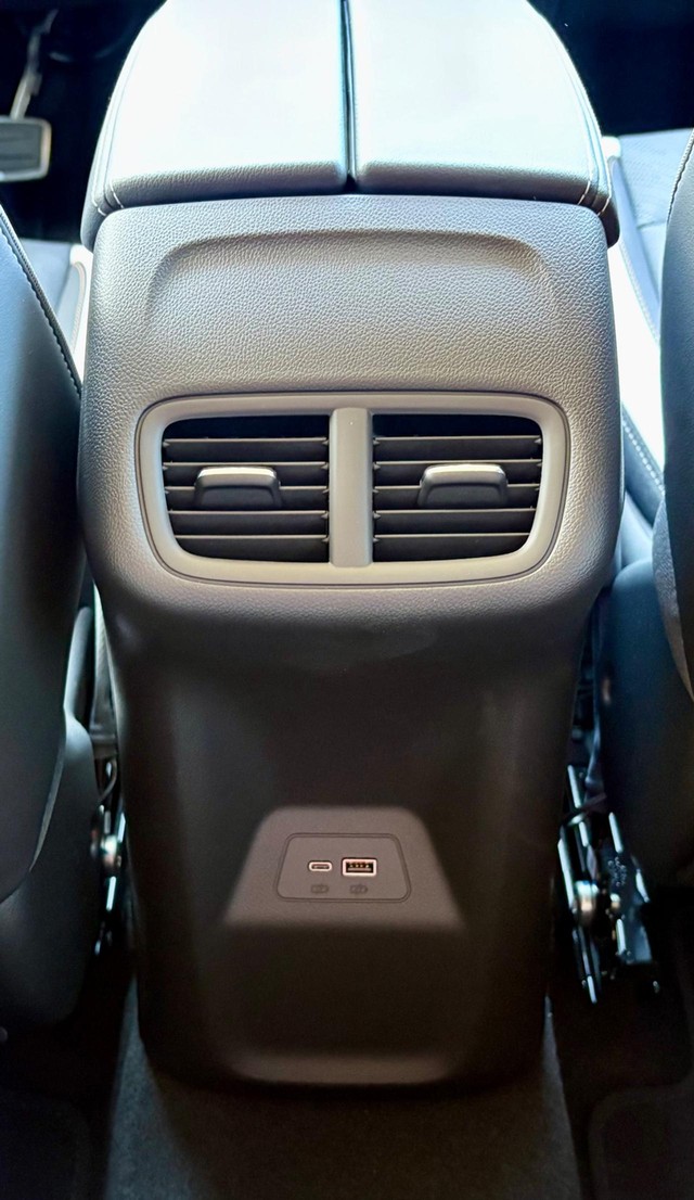 2026 Buick Envision Sport Touring thumbnail image 12