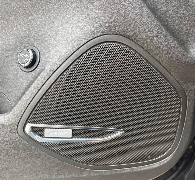 2023 Buick Envision Avenir thumbnail image 19