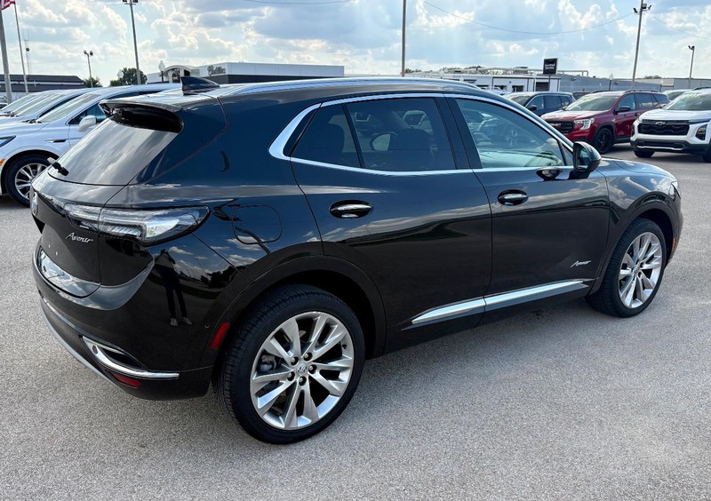 Buick Envision Vehicle Full-screen Gallery Image 03
