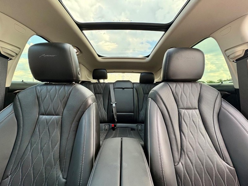 Buick Envision Vehicle Full-screen Gallery Image 29