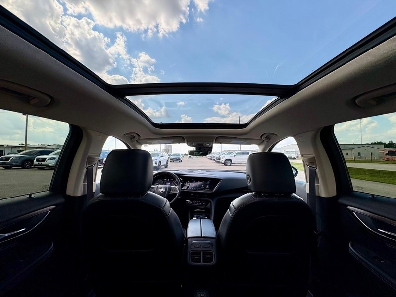 Buick Envision Vehicle Full-screen Gallery Image 30