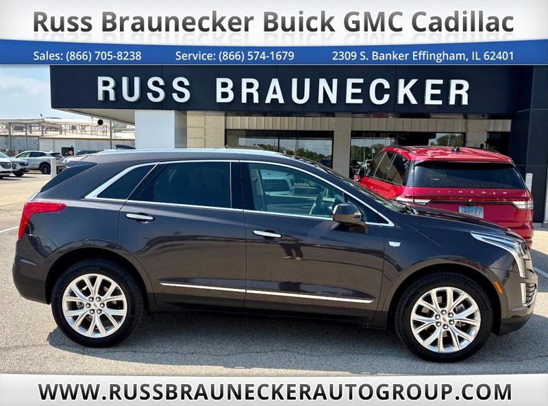 Cadillac XT5 Vehicle Full-screen Gallery Image 01
