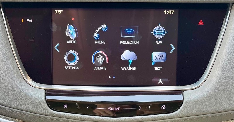 Cadillac XT5 Vehicle Full-screen Gallery Image 24