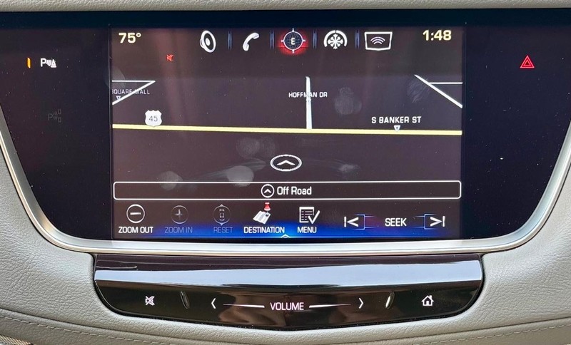 Cadillac XT5 Vehicle Full-screen Gallery Image 26