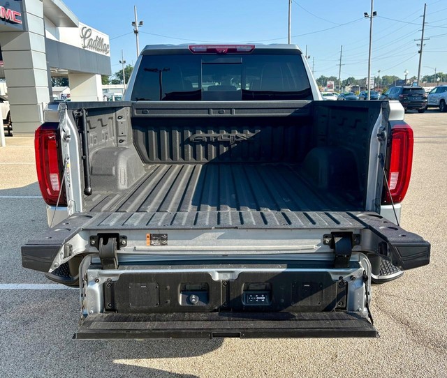 2023 GMC Sierra 1500 4WD AT4X Crew Cab thumbnail image 06