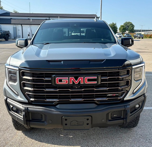 2023 GMC Sierra 1500 4WD AT4X Crew Cab thumbnail image 09