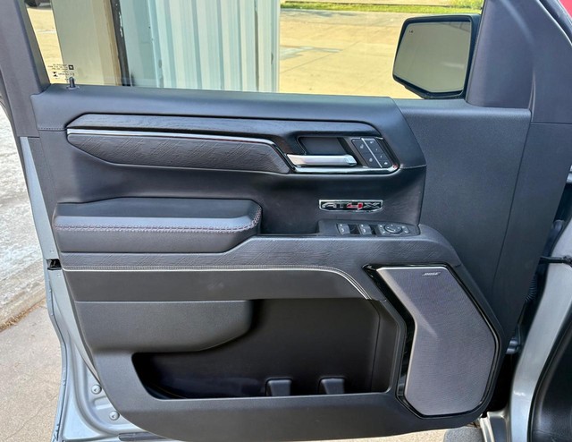 2023 GMC Sierra 1500 4WD AT4X Crew Cab thumbnail image 18