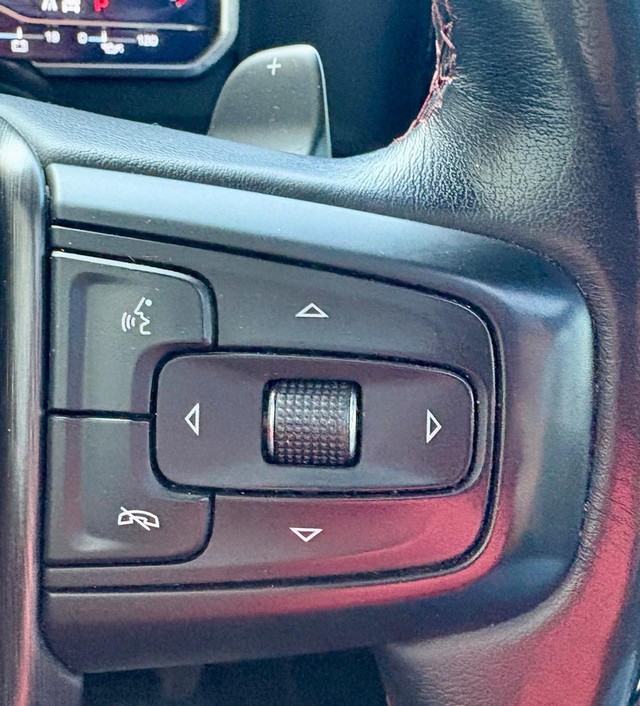 2023 GMC Sierra 1500 4WD AT4X Crew Cab thumbnail image 23