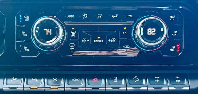 2023 GMC Sierra 1500 4WD AT4X Crew Cab thumbnail image 30