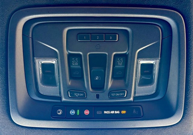 2023 GMC Sierra 1500 4WD AT4X Crew Cab thumbnail image 33
