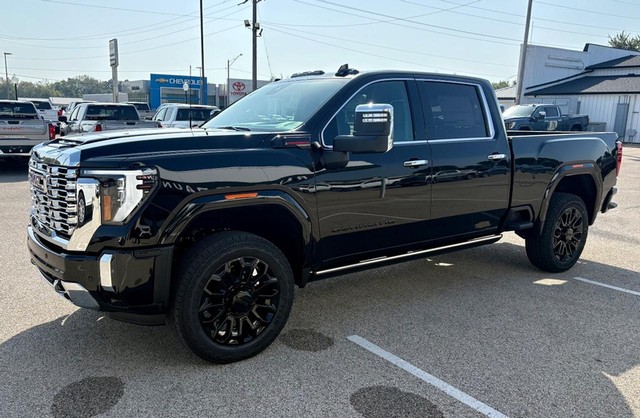 2026 GMC Sierra 2500HD Denali thumbnail image 08
