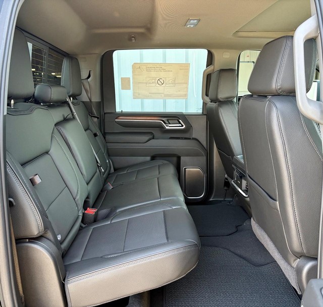 2026 GMC Sierra 2500HD Denali thumbnail image 12