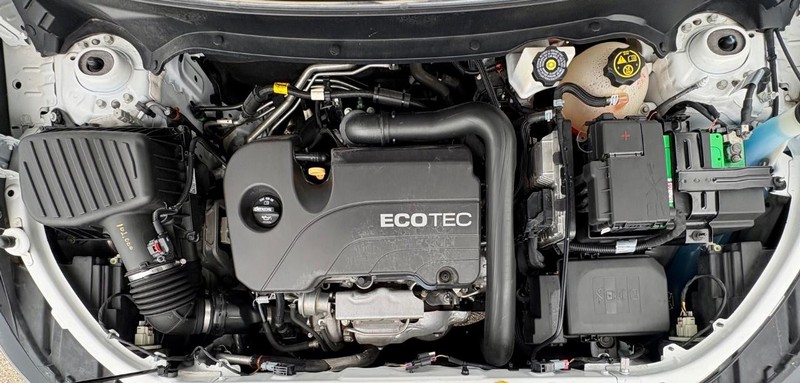 Chevrolet Equinox Vehicle Full-screen Gallery Image 09