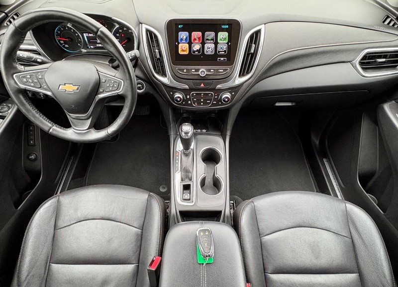 Chevrolet Equinox Vehicle Full-screen Gallery Image 11