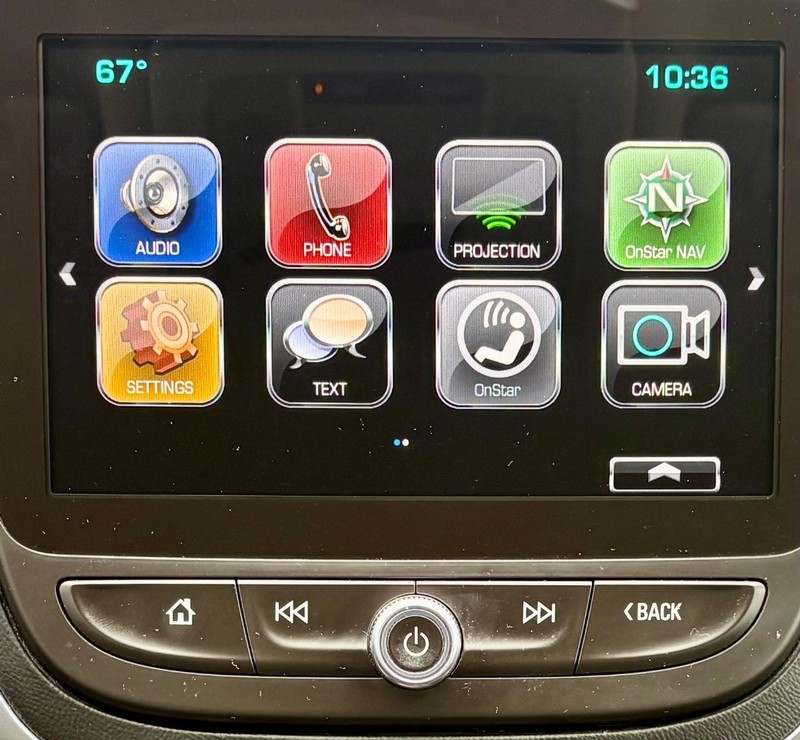 Chevrolet Equinox Vehicle Full-screen Gallery Image 14