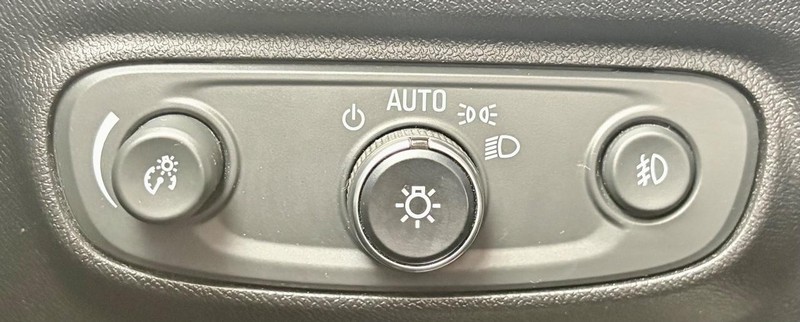 Chevrolet Equinox Vehicle Full-screen Gallery Image 26