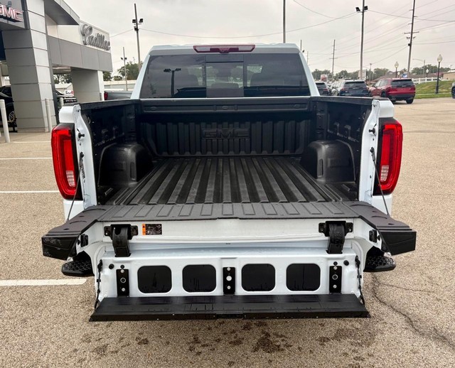 2026 GMC Sierra 1500 Denali thumbnail image 05