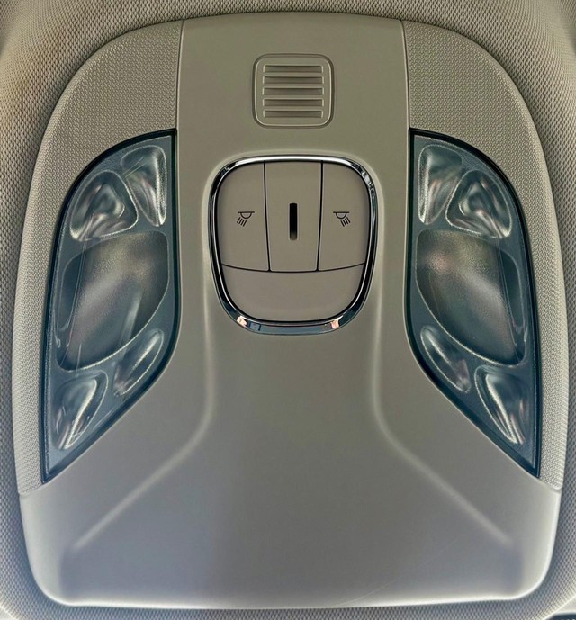 2021 Jeep Compass 4WD Altitude thumbnail image 12