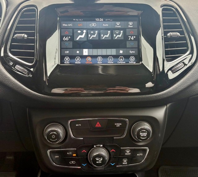 2021 Jeep Compass 4WD Altitude thumbnail image 18