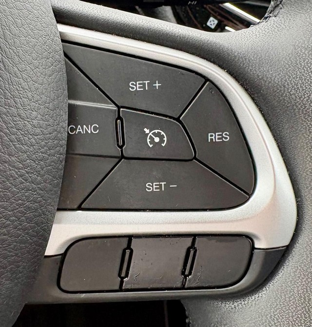 2021 Jeep Compass 4WD Altitude thumbnail image 28