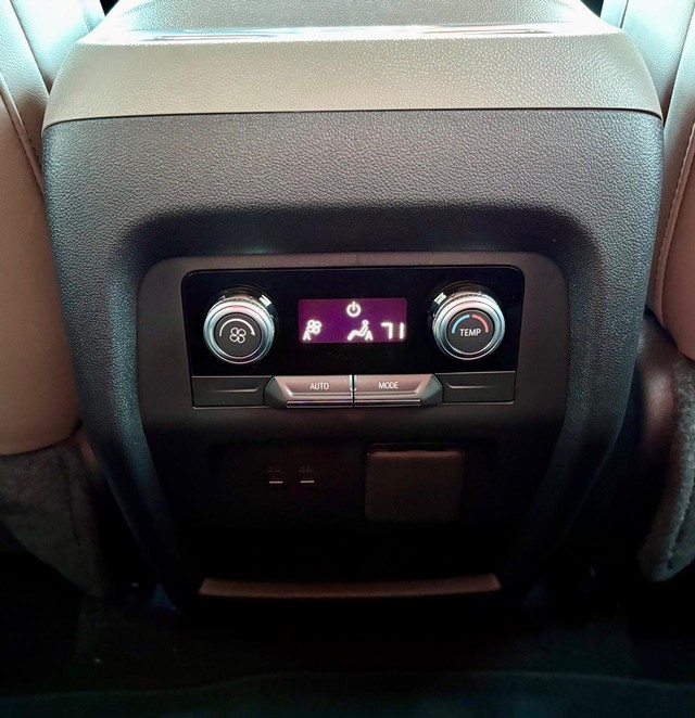 2027 GMC Acadia Elevation - Photo 13