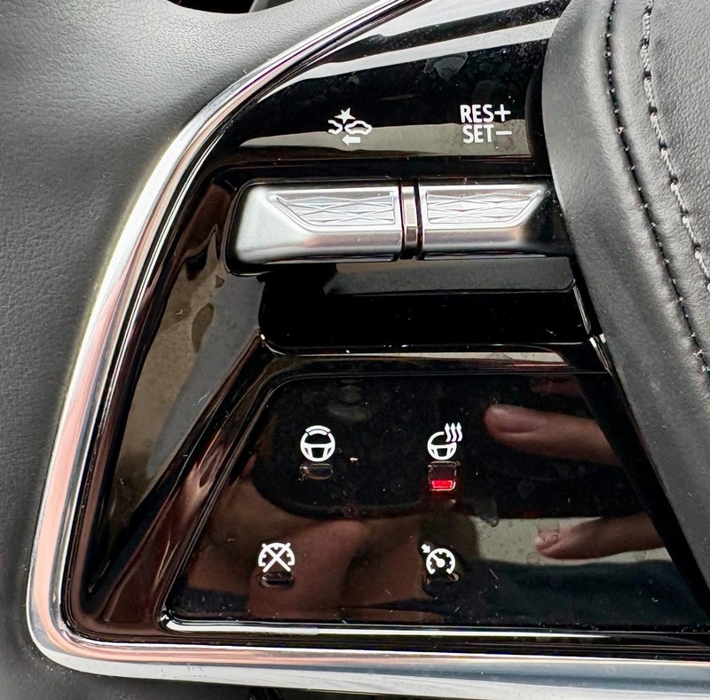 Cadillac LYRIQ Vehicle Full-screen Gallery Image 19
