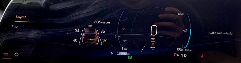 Cadillac LYRIQ Vehicle Full-screen Gallery Image 21
