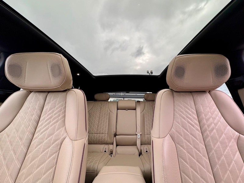 Cadillac LYRIQ Vehicle Full-screen Gallery Image 26
