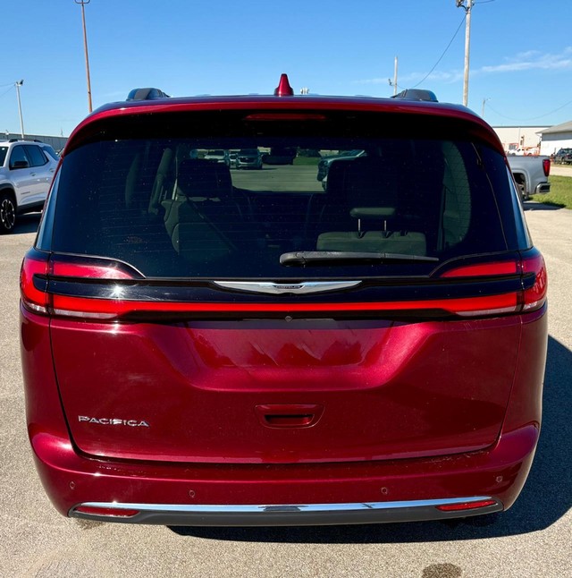 2021 Chrysler Pacifica Touring L thumbnail image 04