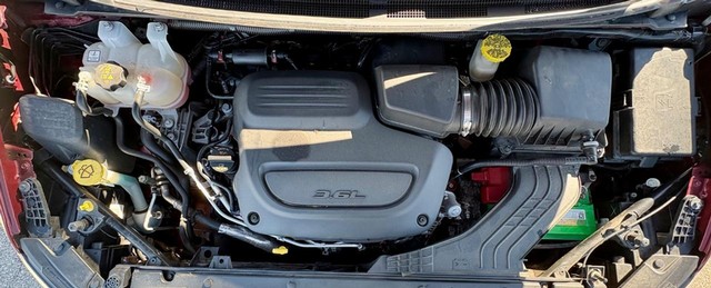 2021 Chrysler Pacifica Touring L thumbnail image 10