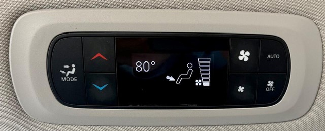 2021 Chrysler Pacifica Touring L thumbnail image 13