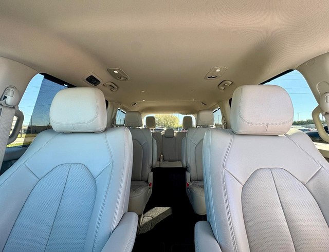 2021 Chrysler Pacifica Touring L thumbnail image 29