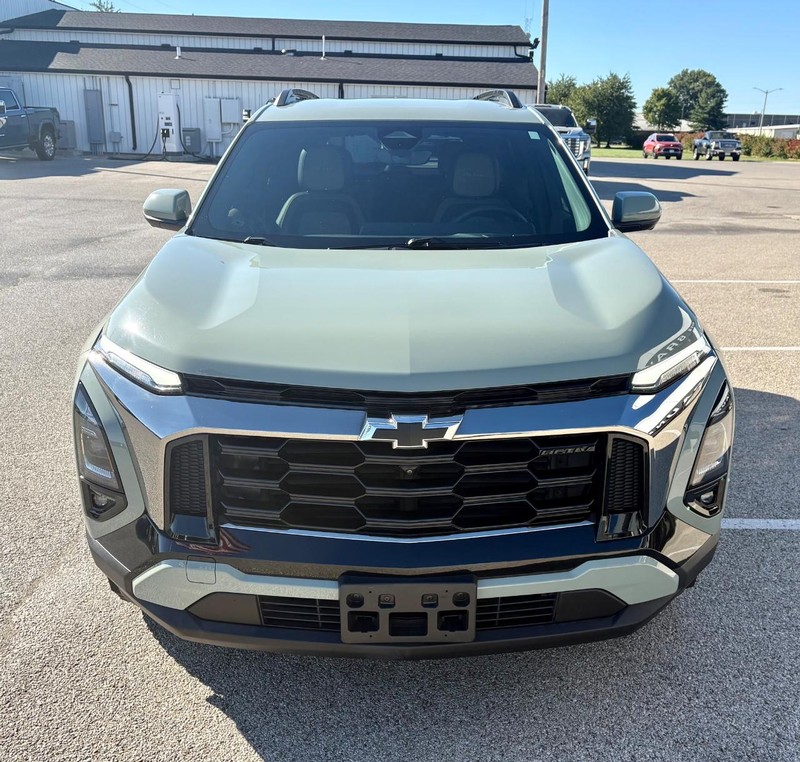Chevrolet Equinox Vehicle Full-screen Gallery Image 08