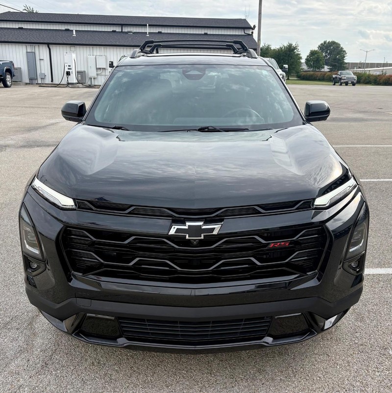 Chevrolet Equinox Vehicle Full-screen Gallery Image 08