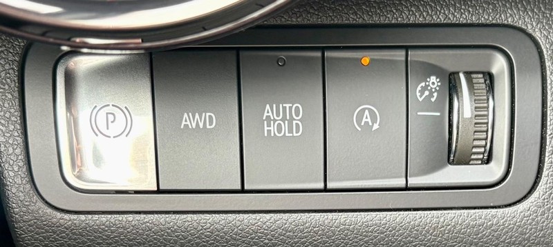 Chevrolet Equinox Vehicle Full-screen Gallery Image 18