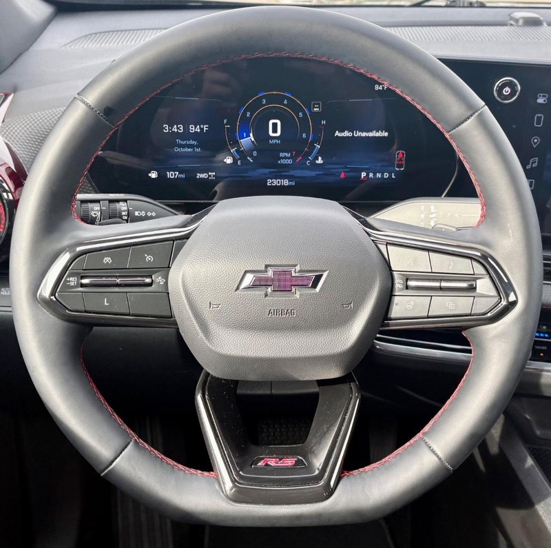 Chevrolet Equinox Vehicle Full-screen Gallery Image 19