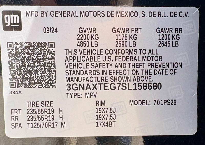 Chevrolet Equinox Vehicle Full-screen Gallery Image 32