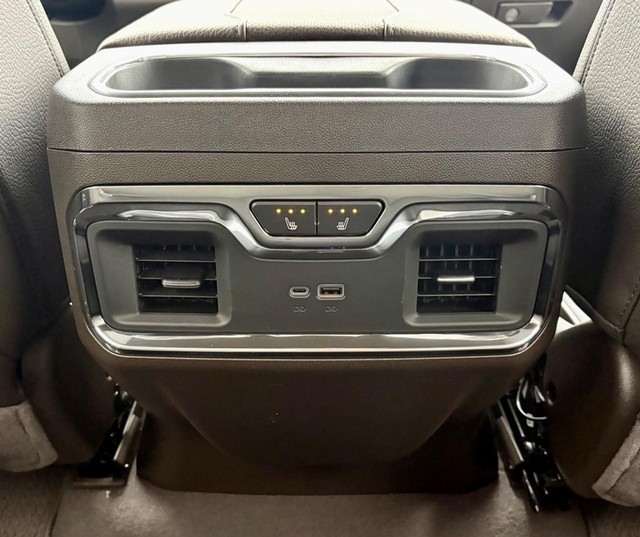 2026 GMC Sierra 1500 Denali thumbnail image 13