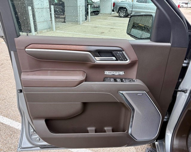 2026 GMC Sierra 1500 Denali thumbnail image 17