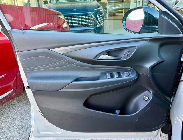 2026 Buick Envista Sport Touring thumbnail image 16