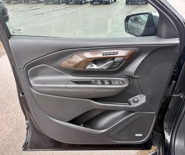2019 GMC Terrain Denali thumbnail image 16