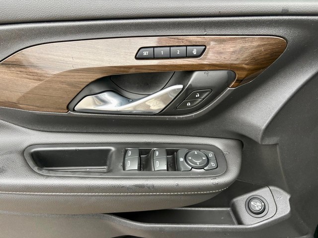 2019 GMC Terrain Denali thumbnail image 17