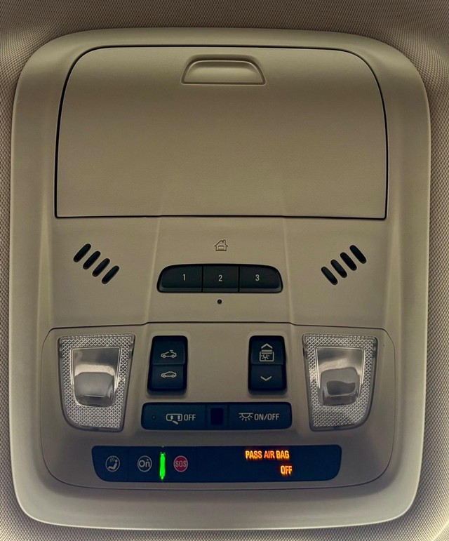 2019 GMC Terrain Denali thumbnail image 32