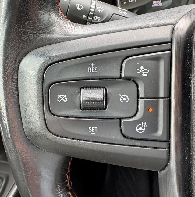 2020 GMC Sierra 1500 4WD AT4 Crew Cab thumbnail image 23