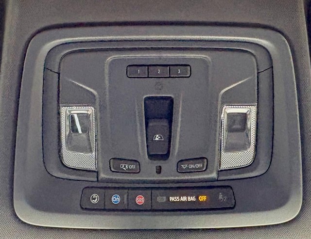 2020 GMC Sierra 1500 4WD AT4 Crew Cab thumbnail image 33